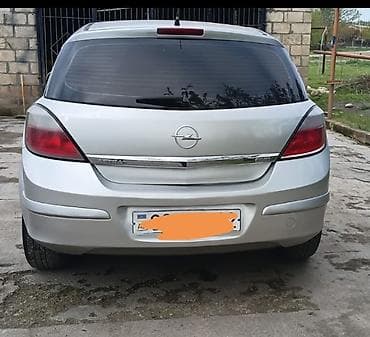 nolyeddi sekilleri yukle: Opel Astra H hatchback (gümüşü rəng) - Kuzov: 5 qapılı hatchback — 2
