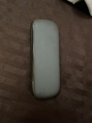 gumuş eşyalar: IQOS elektron tütün qızdırma cihazı - Model: IQOS (şəkildəki metalik — 2