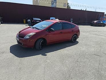 prius bamper: Toyota Prius (2-ci nəsil) hibrid hetçbek Əsas xüsusiyyətlər: - Hibrid — 3