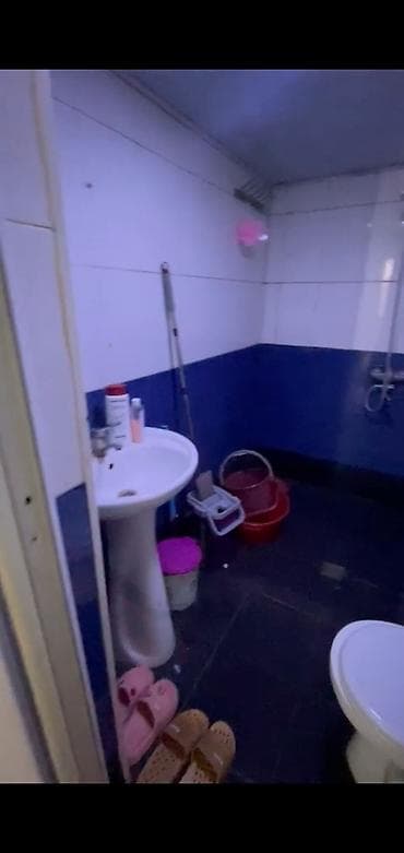 qalada kiraye ev: 2Otaq 3otaga düzəlmə.Ev mikrorayondadir — 4