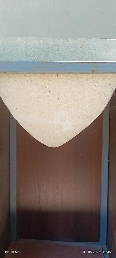 Baklar və çənlər: Ayaqlı su daşı (Həyət üçün). Tutumu:su — 1