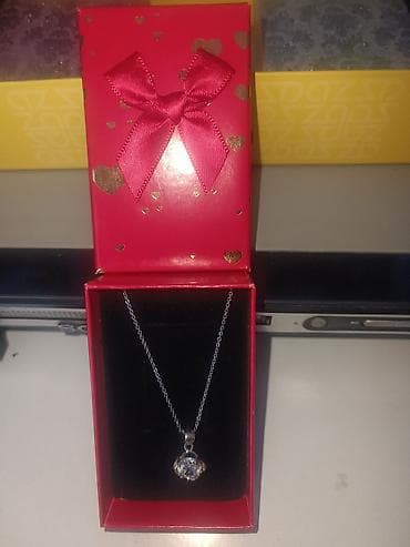 gitara simləri: Gümüşu rəngli zərif boyunbağılar – hədiyyə qutusunda Məhsul — 8