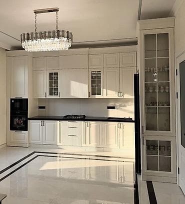 kuxna divanları: Klassik üslubda, ağ rəngli L formalı mətbəx mebel dəsti - Fasadlar — 2