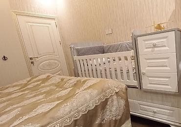 Oğlan və qız üçün, Dördbucaq, Beşik, Dəst ilə, Matras ilə, Yellənmə mexanizmsiz