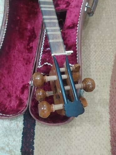 бильярдный стол купить в оше: Məhsul: Tar və sərt qabı (keyslə) Təsvir:qədimi tardir - Klassik — 4