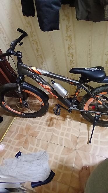 velosiped kameri: Velosiped – dağ/şəhər tipli, 26" təkərli Xüsusiyyətlər: - Brend/model — 4