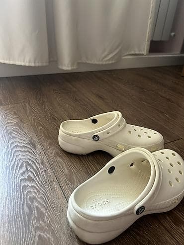 şabo: Məhsul: Original Crocs Iconic Classic clogs – ağ rəng - Ölçü: 38-39 — 5
