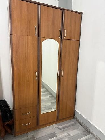 3 qapılı, Güzgülü, Qəhvəyi, Taxta, Açılan, Düz dolab