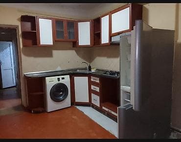 saatliq kiraye evler: Kirayə verilir: 4 otaqlı mənzil işıqlı otaq - Geniş pəncərəli, günəş — 2