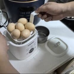 Mətbəx kombaynları və doğrayıcıları: Yumurta qaynatmaq üçün praktik cihaz 2 növü var 1) 6 fərqli bişirmə — 1