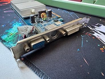 Serverlər: Videokart Gigabyte GeForce GT 720, < 4 GB, İşlənmiş — 3