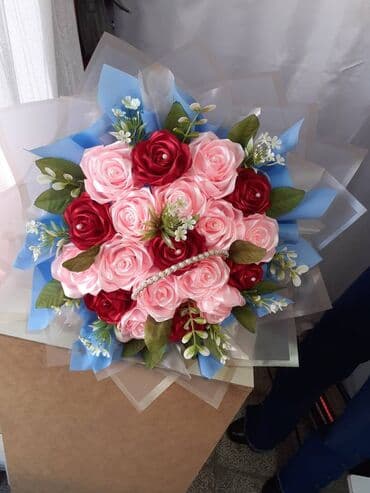 kafel metlax işləri: Üzərində abadokla gələn gül buketi çatdırlmada var 20 aze — 1