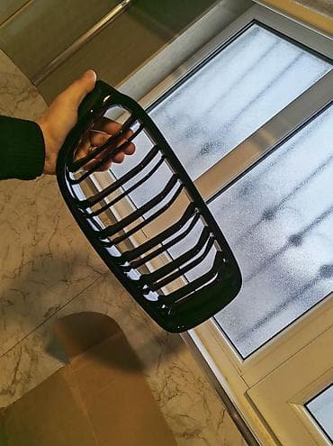 Məhsul: Avtomobil üçün ön radiator barmaqlığı (çift – sol və sağ)