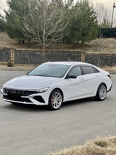 opel astra 2000: Hyundai Elantra: 1.6 l | 2024 il Sedan — 2