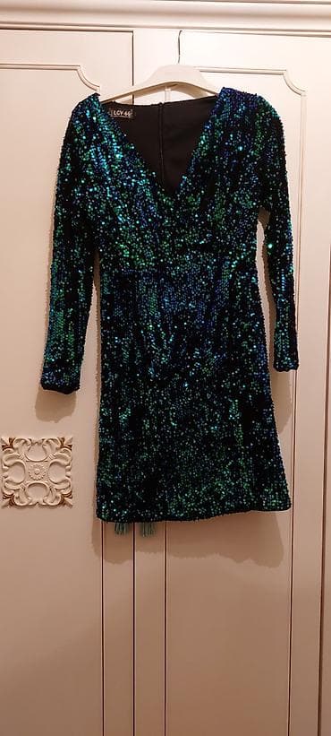 Donlar.ziyafet geyimi.Baha alınıb bir defe geynilib belinin vilur