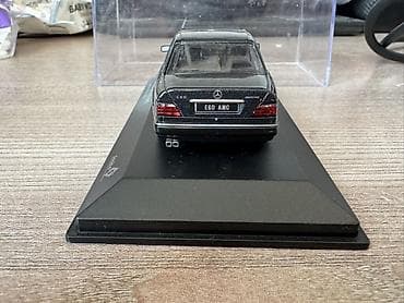 cd disk: Solido Mercedes‑Benz E60 AMG (W124 E500 bazasında) die‑cast maketi - — 2