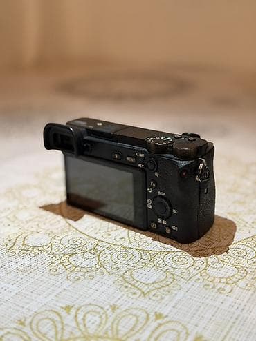 foto video: Sony Alpha a6500 (ILCE-6500) güzgüsüz fotoaparat – gövdə - 24.2 MP — 2