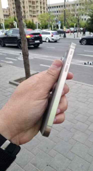 аккумулятор кредит: IPhone 14 Pro, 256 ГБ — 2