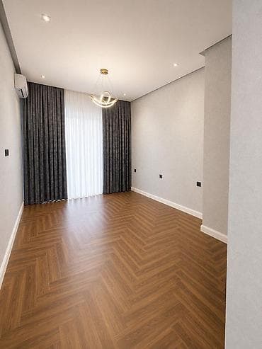 Mənzillər: Satılır 3 otaqlı yeni tikili 115 m², 28 May m. Kateqoriya Yeni tikili — 3