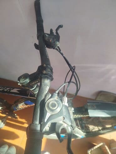 sədərəkdə velosipedlər: VISTA dağ velosipedi - Rəng: qara–mavi - Çərçivə: yüngül və möhkəm — 2