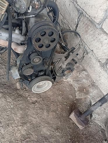 vaz karbiratoru: Salam matorun herbirşeyi yerindədi karbilyatordu 015 matorudu yağ — 2