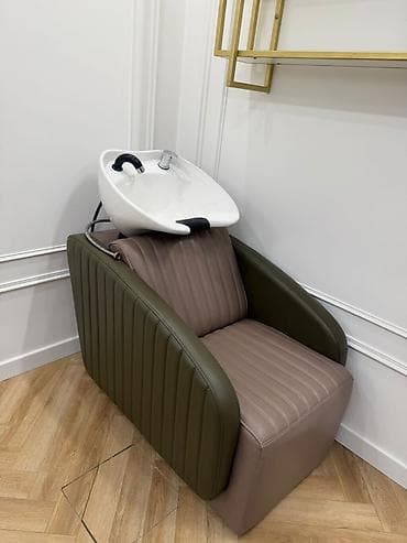 taxta alıram: Gözəllik salonu üçün tam avadanlıq dəsti Tərkib: - Manikür üçün 2 iş — 5