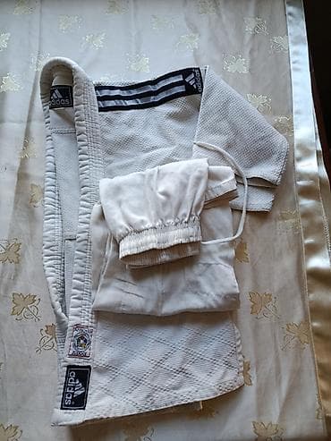 Adidas Cənubi Koreya istehsalı judogi dəsti - Brend: Adidas - Növ
