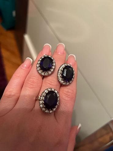 qol sati: Qızıl dəstbrilyant qaşla1 kar27.20 (9.49+17.71) 750,dəst satılır — 1