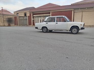belarus tekerleri: Model: Lada 2107 (VAZ 2107) sedan Kuzov: 4 qapılı, ağ rəng Yürüş/il — 3