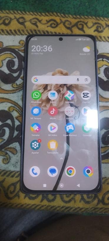 apil 12: Poco M6, 512 GB — 3