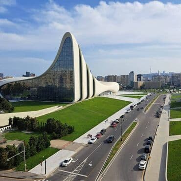 9 mikrorayon 3 otaqli evler: Bakı, 3 otaqlı, Köhnə tikili, m. Nəriman Nərimanov, 90 kv. m — 1