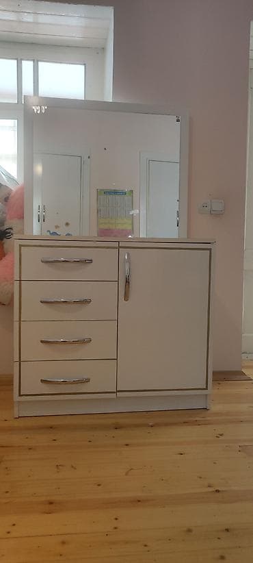 yataq otağı lusturları: Güzgülü — 1