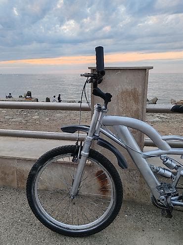 velo kaskları: 100 manat, velosiped tam işlək dir, sürülür — 2