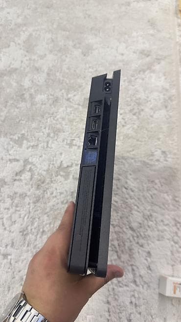 pixel 4: PlayStation 4 Slim oyun konsolu - Model: PS4 Slim (Sony) - Rəng: Qara — 3