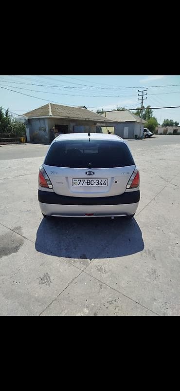 vossen diskleri: Kia Rio CRDi (hatchback) - Gümüş rəngli kuzov, 5 qapı - Dizel — 1