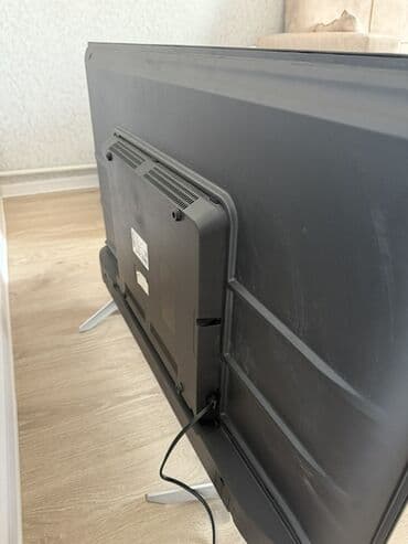 109 ekran tv: LED televizor, təxminən 109° düym ekran ölçüsü. - Nazik çərçivə — 3