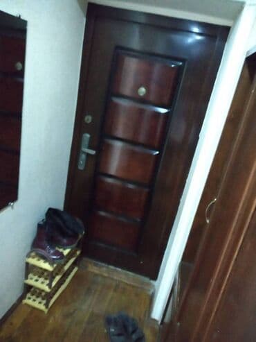 9 ci mikrorayon satilan evler: Bakı, 3 otaqlı, Köhnə tikili, 76 kv. m — 15