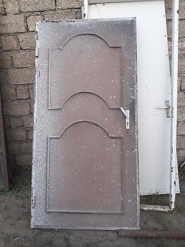 İşlənmiş qapı 2x1m — 1