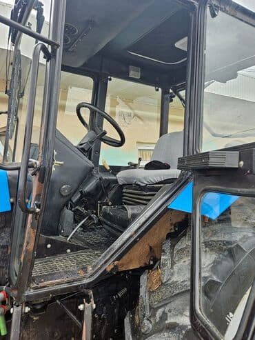 xanımlar ucun maşınlar: Belarus MTZ traktoru - Güclü ön və arxa təkərli, tam ölçülü kabinəli — 5