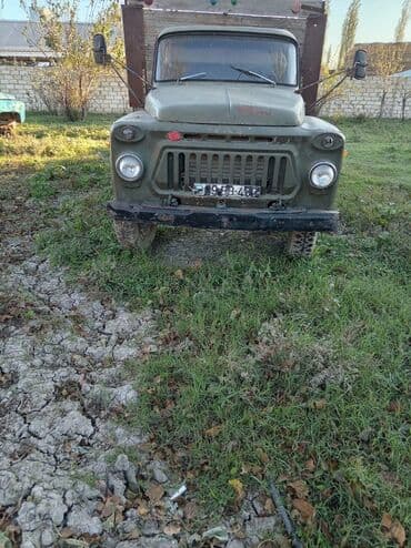 Yük maşını – ZIL tipli, benzinli karbüratorlu mühərriklə. - Güclü ön