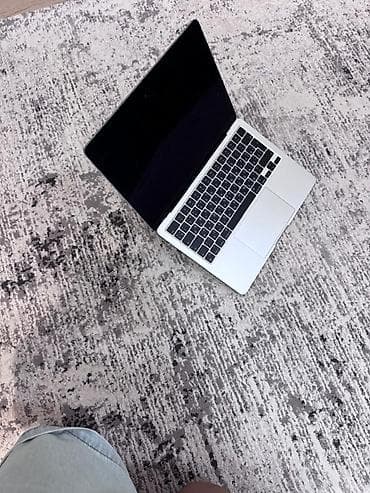 İşlənmiş Apple MacBook, 13.5 ", Apple M2, 256 GB, Ünvandan götürmə