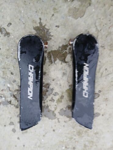 Məhsul: “CHAMPION” yazılı metal pedallar/ayaq dayaqları (2 ədəd, cüt)