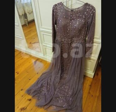 - Şık gecə/libas geyimi - Rəng: tünd lavanda/boz-bənövşəyi ton - Uzun