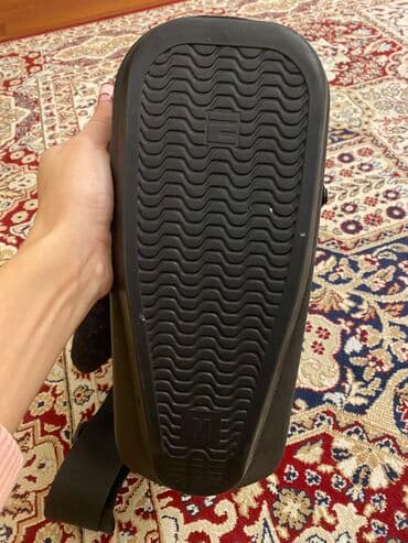 Tibbi lampalar: M ölçü(38-41 ölçü) 200 azn alınıb. Çox az istifadə olunub. Taxan — 4