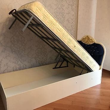 acilan kravat: Leksus Carpayi Bazalidir. Acilir sandiqcasi var. En 95sm Uzunliq 205 — 2