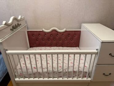 Oğlan və qız üçün, Dördbucaq, Beşik, Dəstsiz, Matras ilə, Yellənmə mexanizmsiz