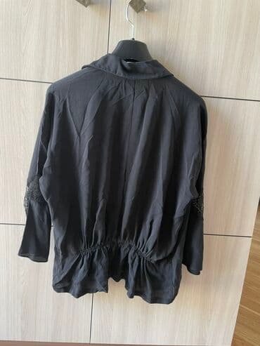 женские спортивные кофты: Qara rəngli qadın bluzası. Bu bluzanın qolları dirsəyə qədərdir və alt — 2