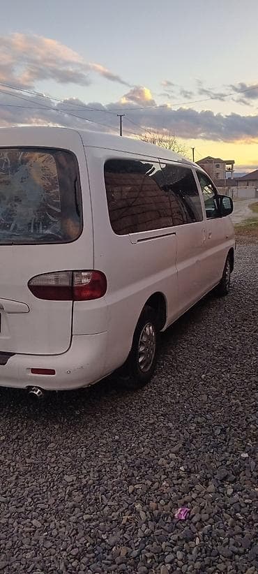 opel astra xecbek: Hyundai H-1/Starex mikroavtobus – ağ rəng, 77-NE-679 dövlət nömrə — 5