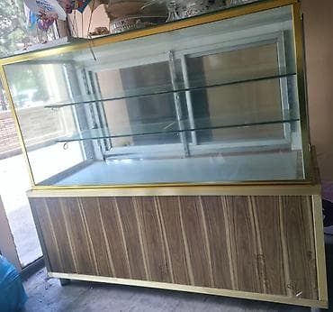 mikro dalgali soba: Quru mal vitrini

uzunluq 1.5 m

en 60 sm

ünvan Sumqayıt

172 — 1