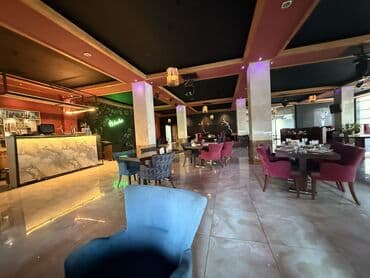 razinde iş: Ofisiant tələb olunur, Restoran, Gündəlik ödəniş, 18-29 yaş, 1 ildən az təcrübə — 4